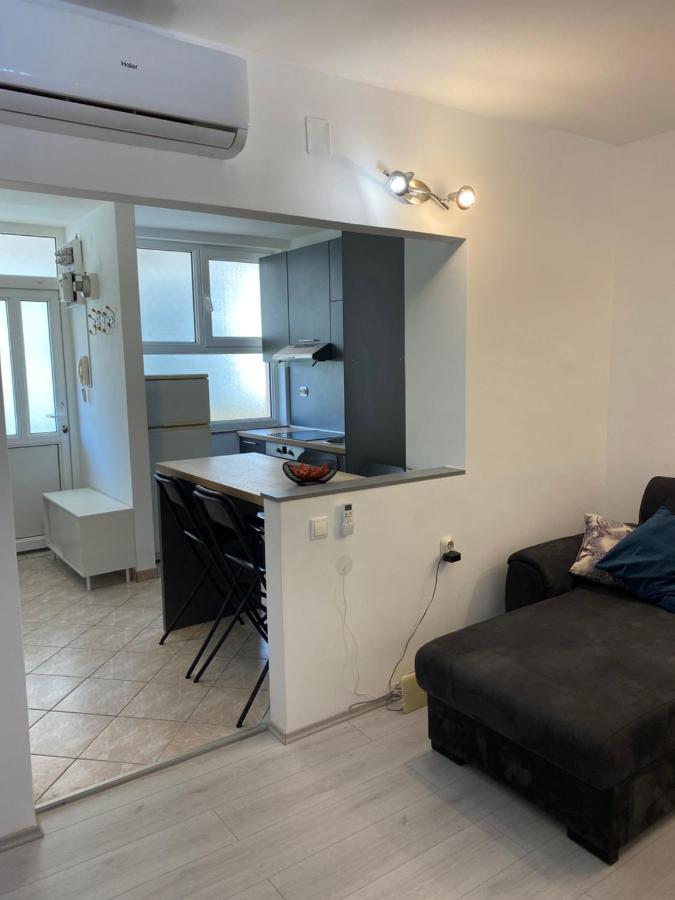 Apartment Apartman Sara *